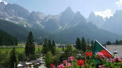 Ostello Sanmartino San Martino Di Castrozza Exterior foto